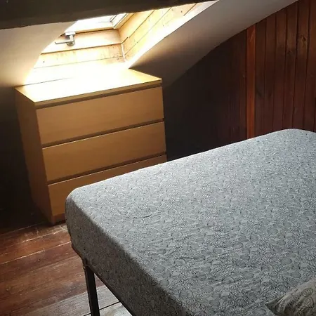 In Historic Apartment Lissabon