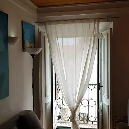 Apartment In Historic Lisbon